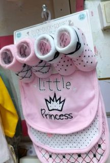 24 DoudouMama ensemble chaussettes bavoirs 6000